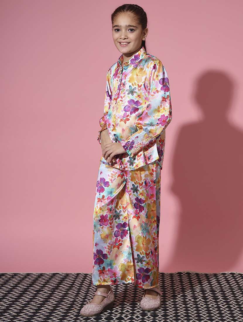 multi colored floral top pants set  - 20272024 -  Standard Image - 1