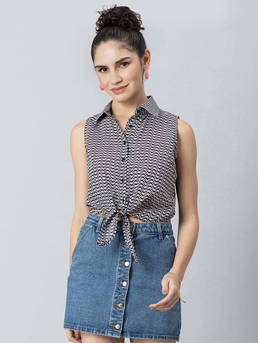 women's crop collared top - 20272041 -  Zoom Image - 0