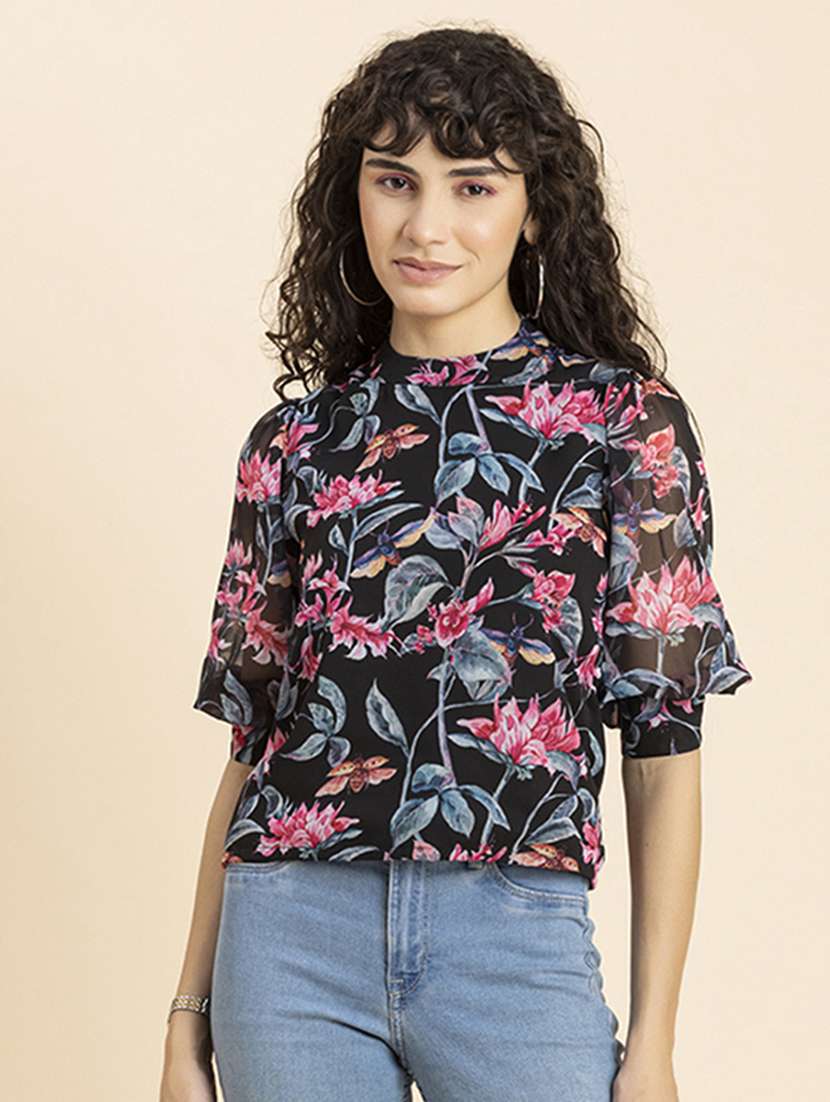 women's straight crew neck top