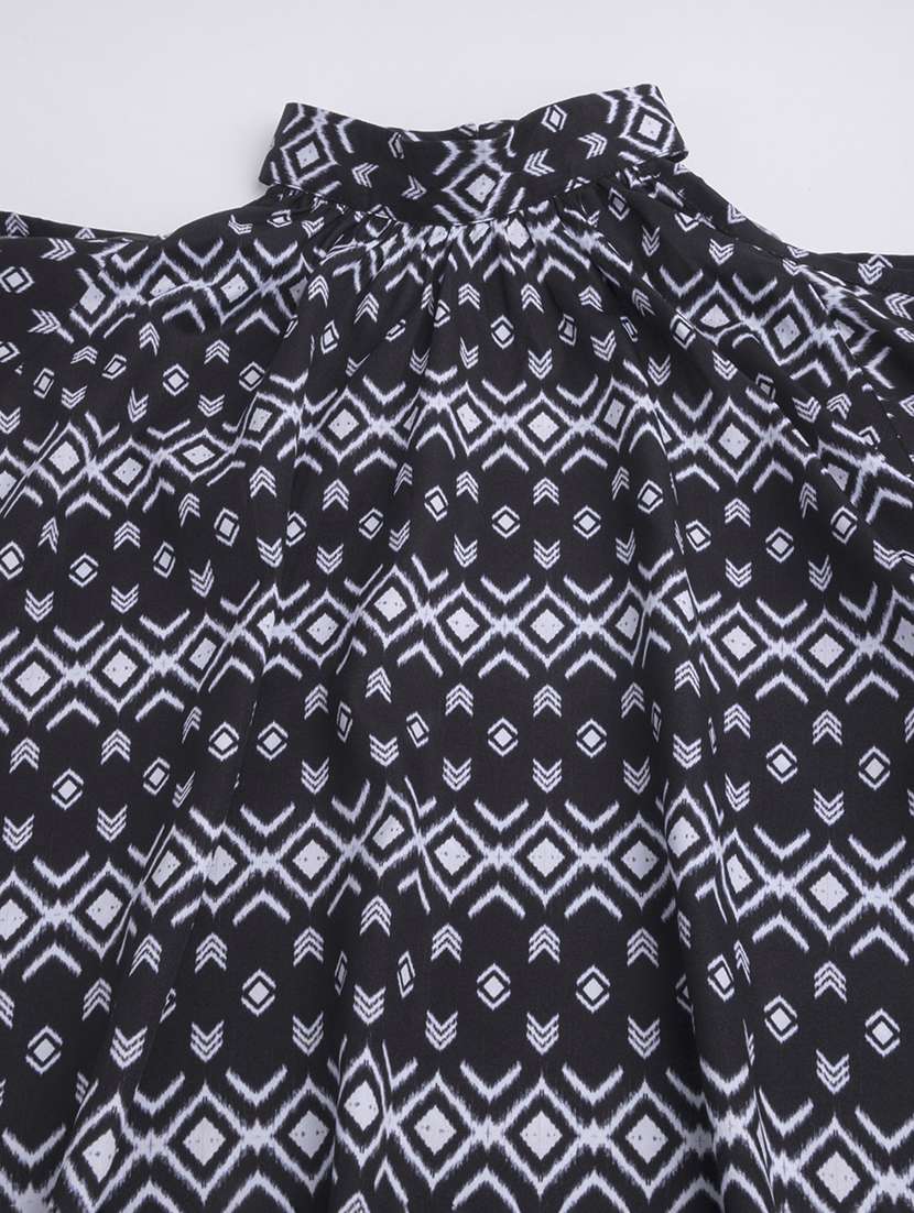 women's crop mock neck top - 20272077 -  Standard Image - 4