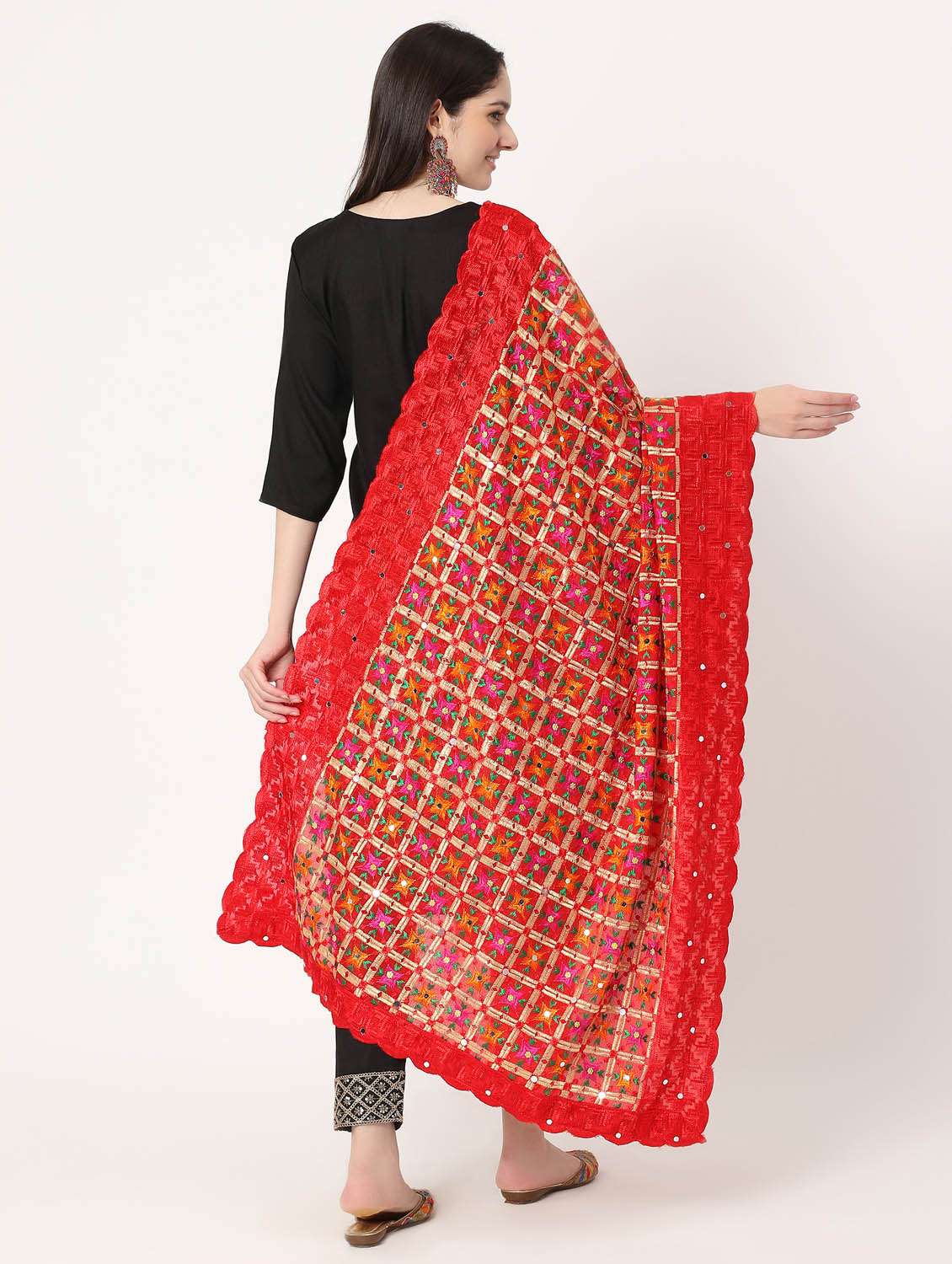 red phulkari dupatta - 20276608 -  Standard Image - 4