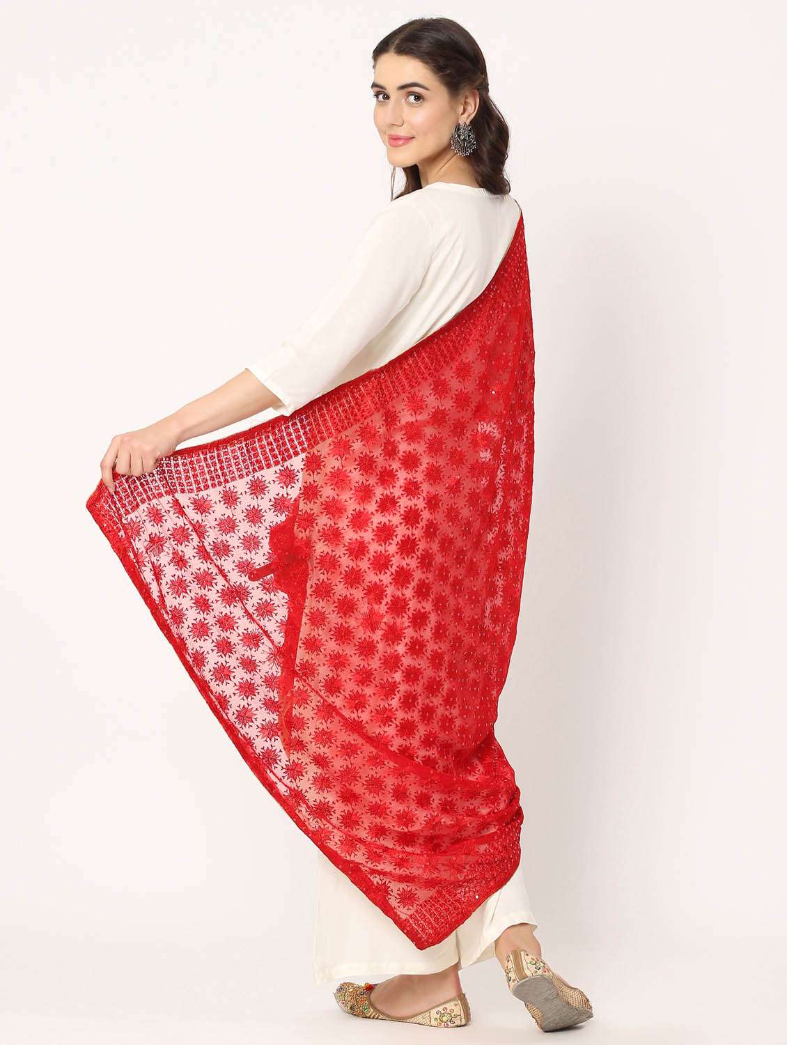 red phulkari dupatta - 20276659 -  Standard Image - 4
