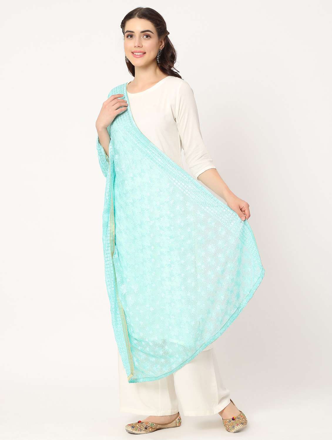 light blue phulkari dupatta - 20276663 -  Standard Image - 4