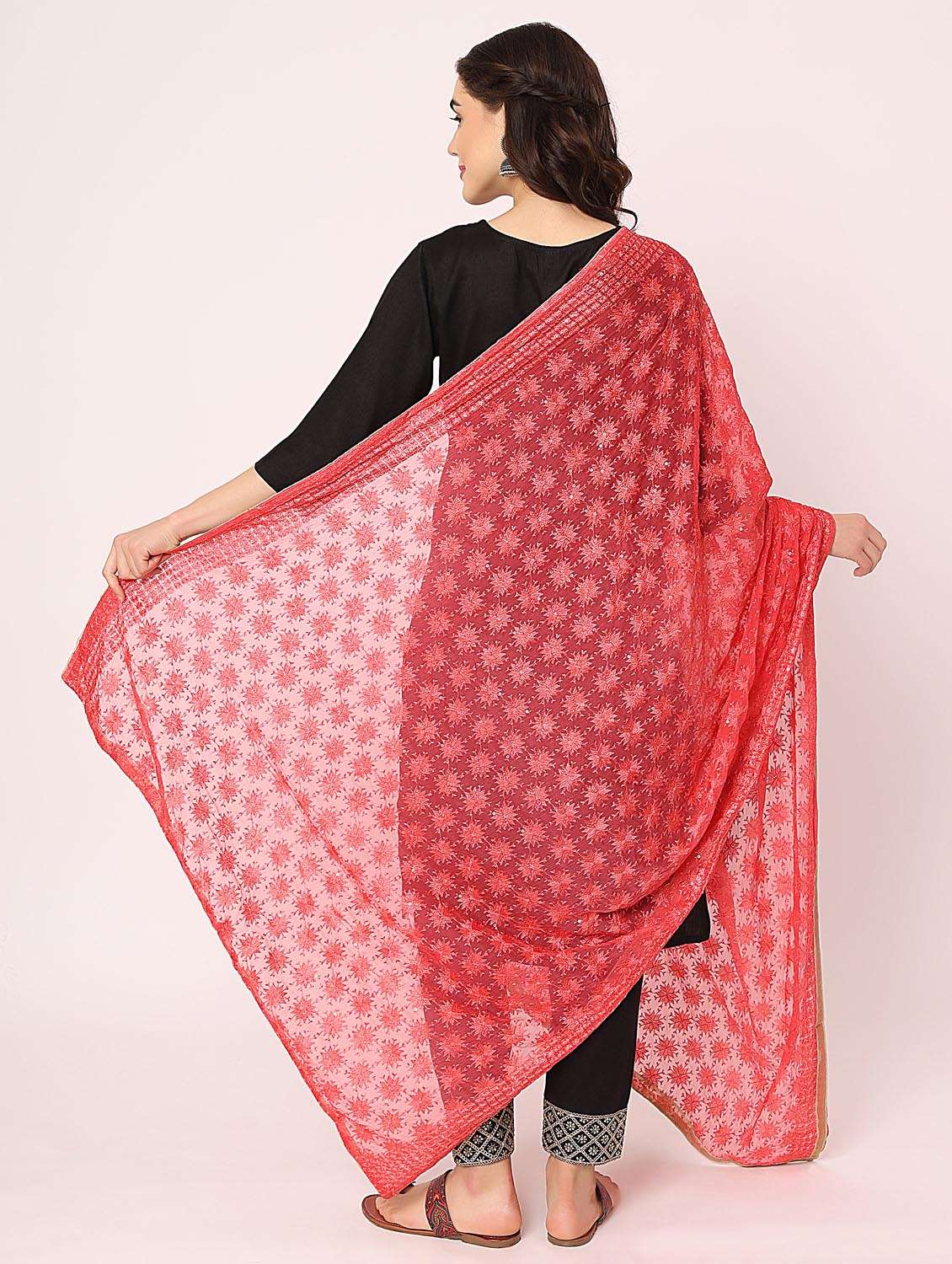 pink phulkari dupatta - 20276665 - Standard Image - 4
