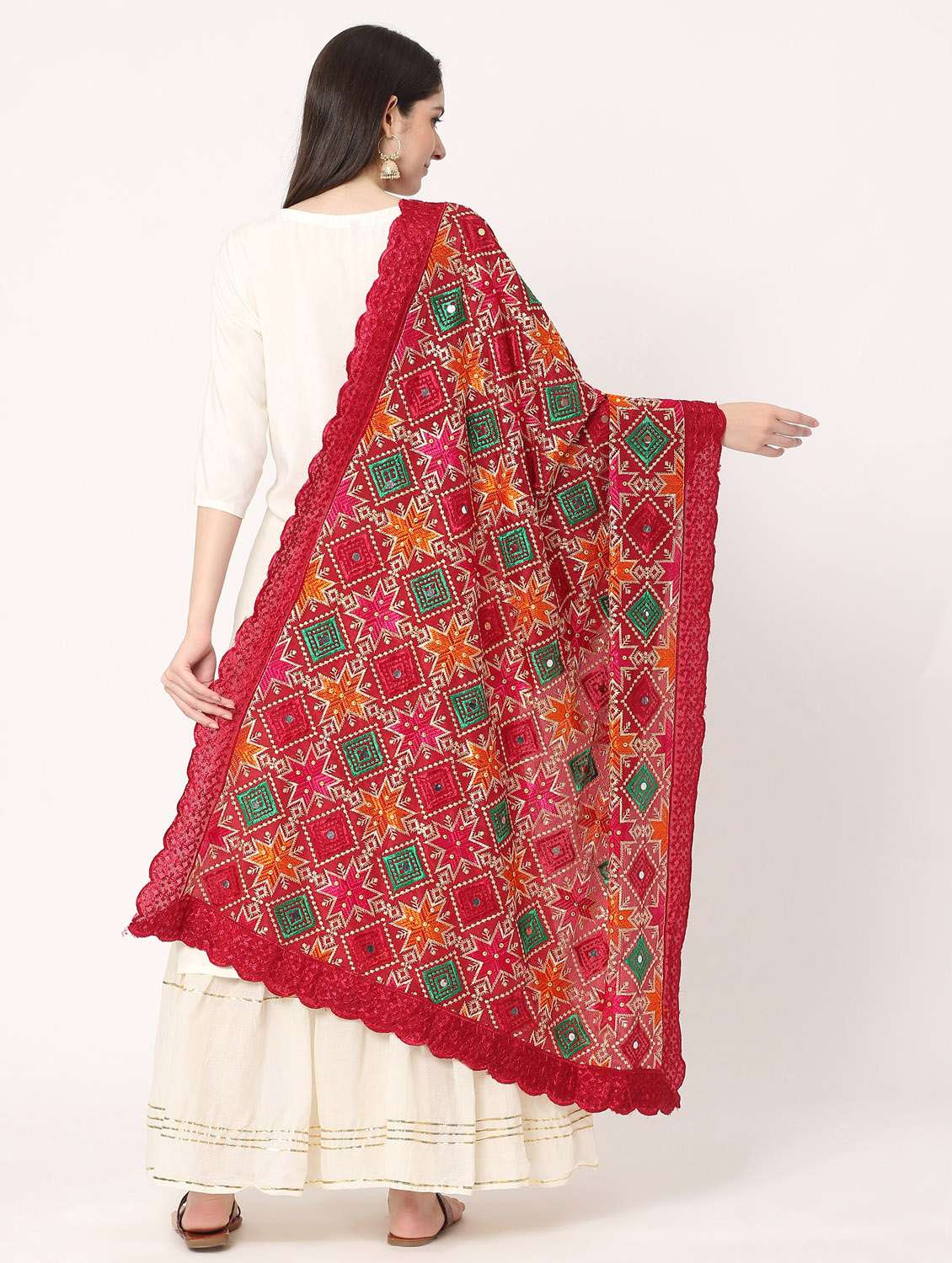 maroon phulkari dupatta - 20276675 -  Standard Image - 4
