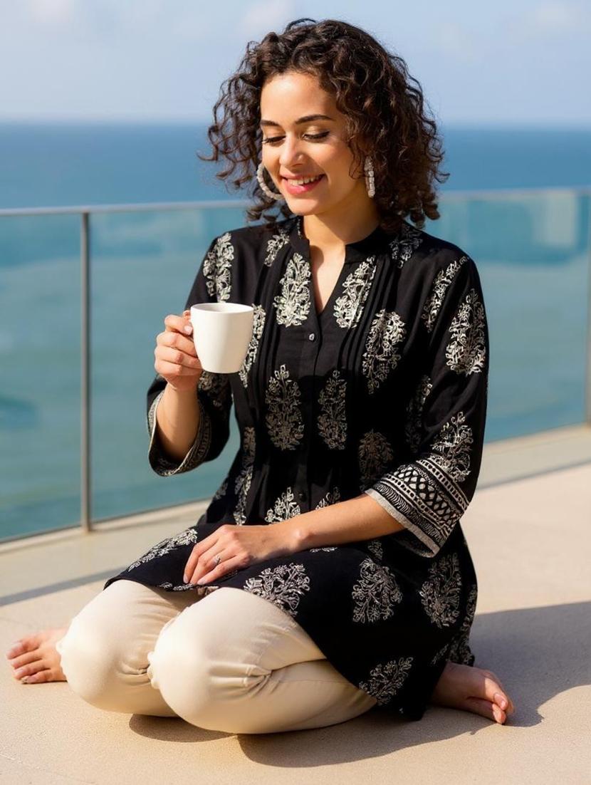 women mandarin neck block printed regular tunic