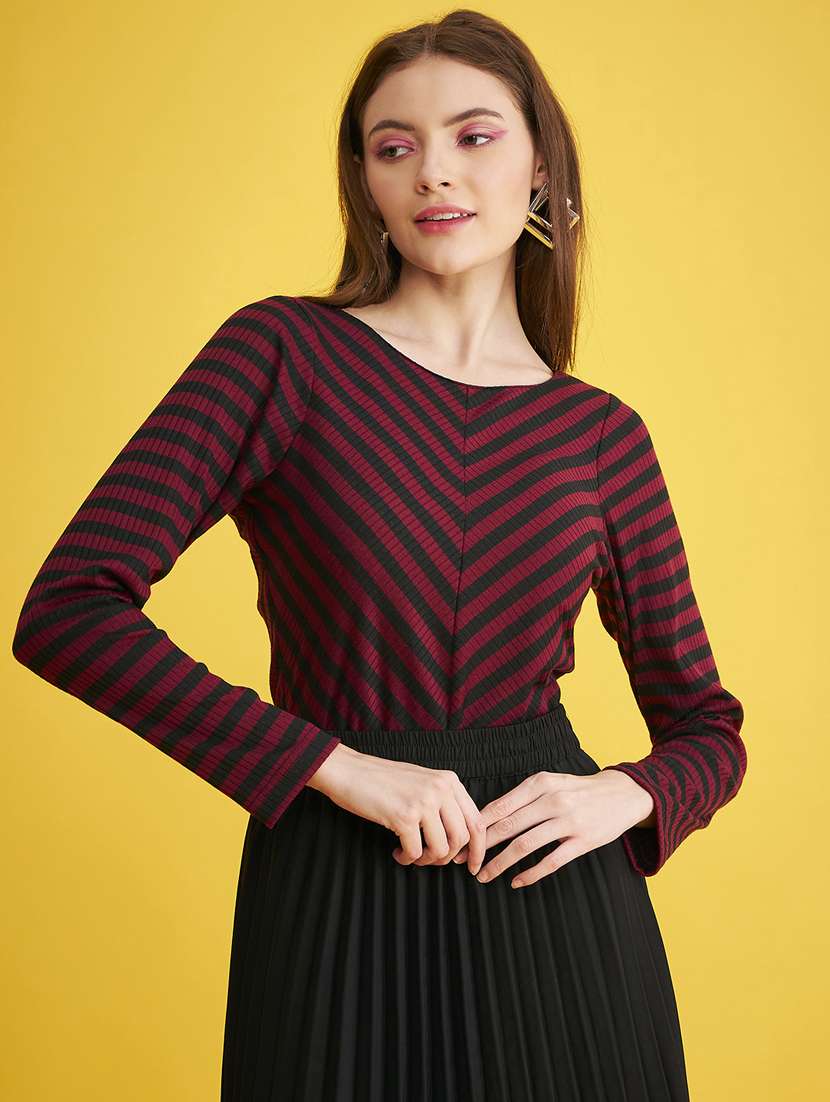 maroon striped round neck long sleeves top