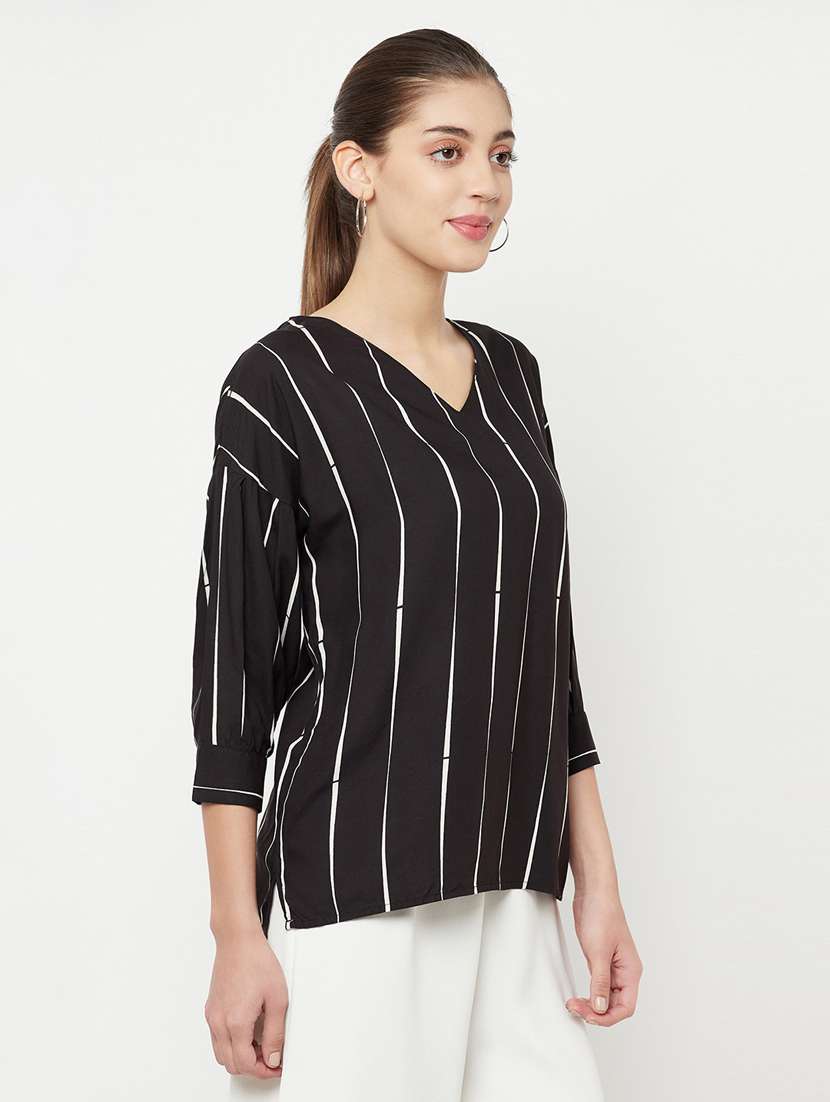 black stripes straight top - 20294928 -  Standard Image - 1