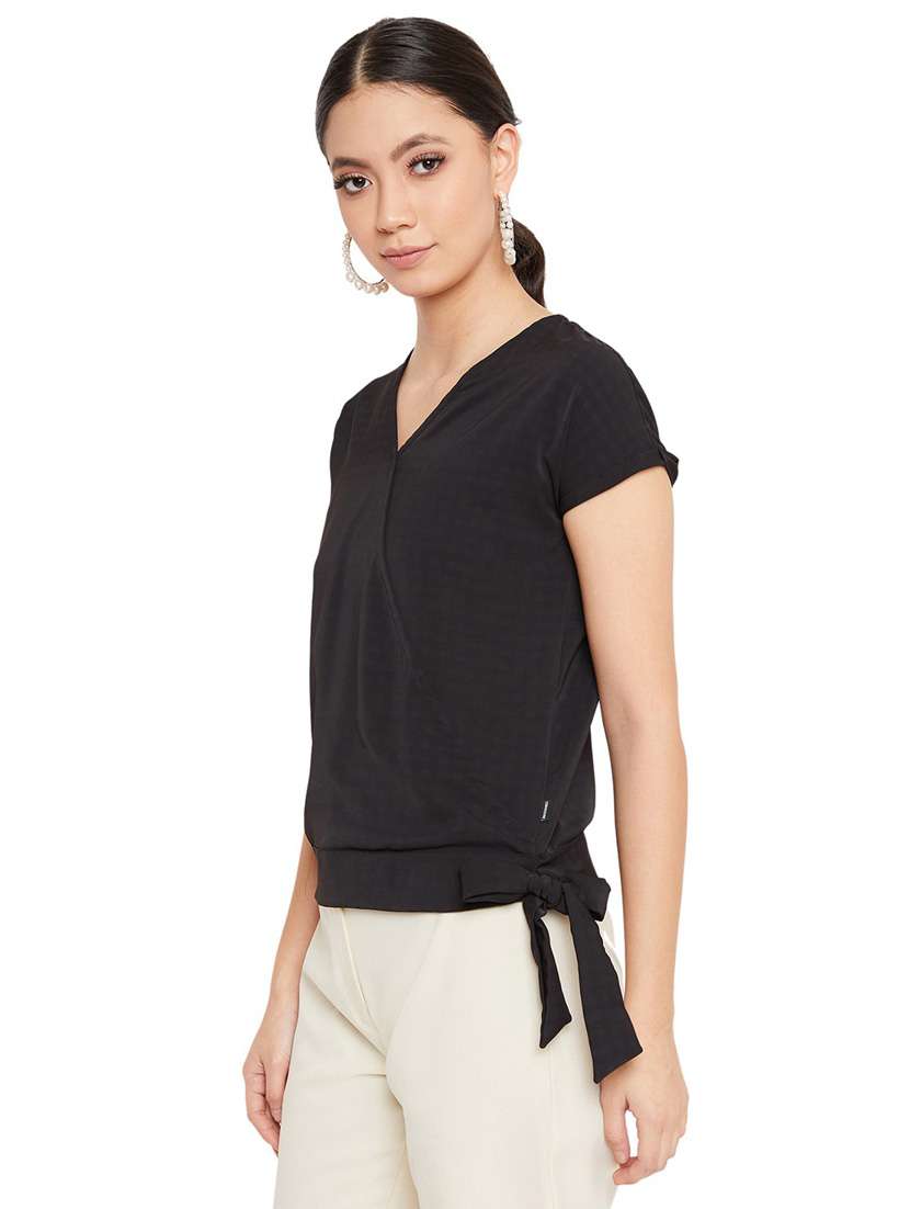 black solid regular top - 20294980 -  Standard Image - 1