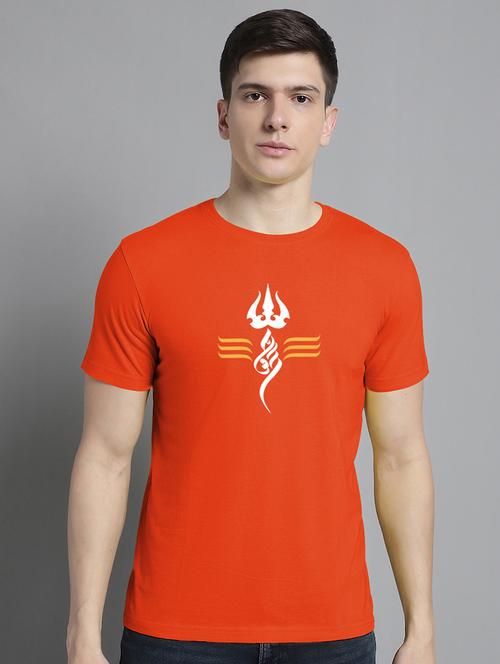 men round neck chest print t-shirt - 20295787 -  Standard Image - 0