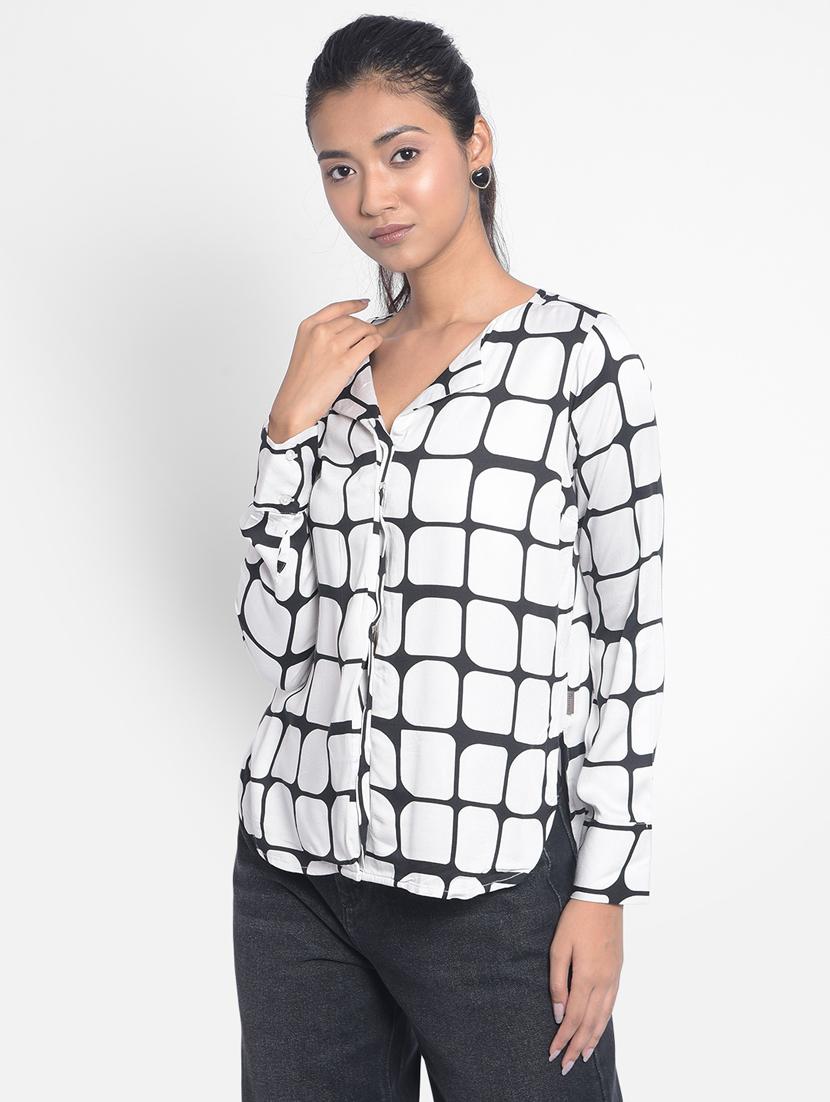white geometric regular top - 20296109 - Standard Image - 1