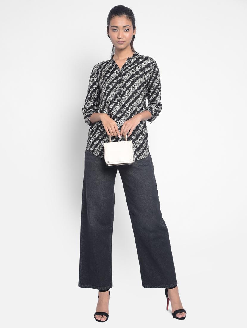 black floral regular top - 20296111 - Standard Image - 4