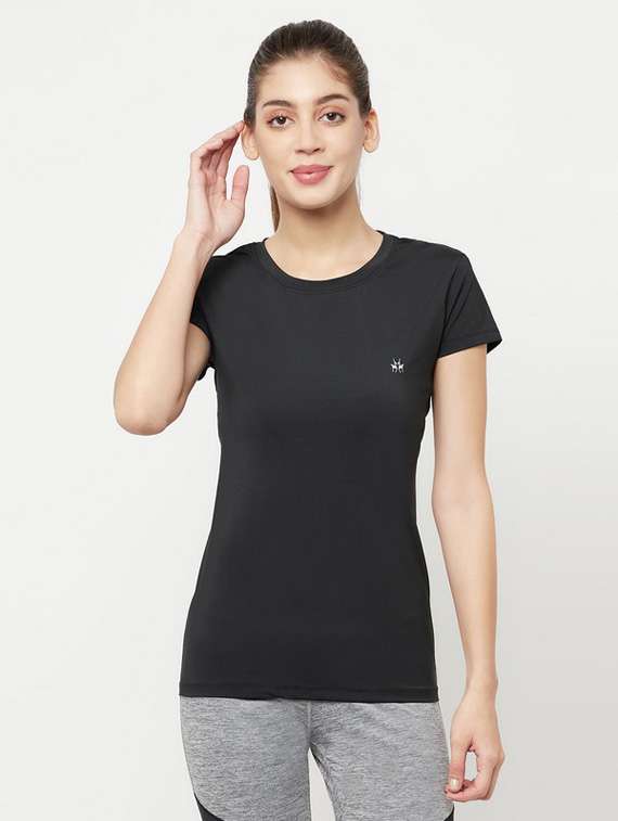 black solid regular t-shirt