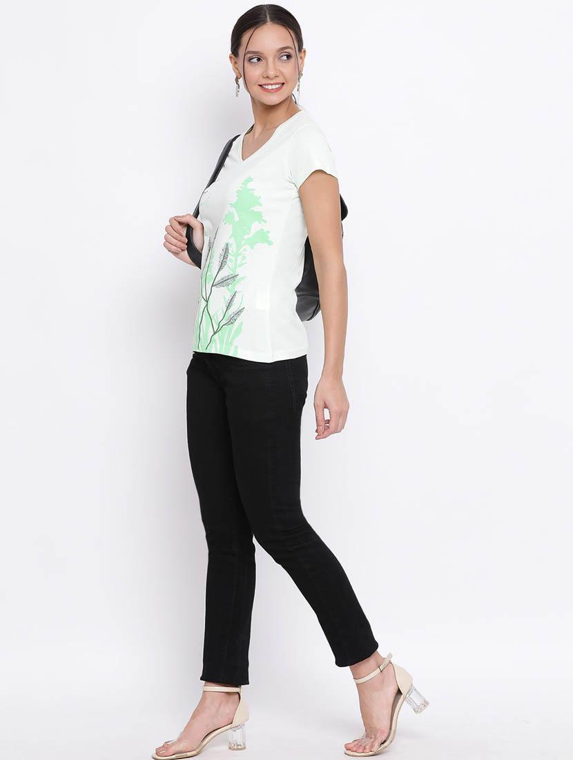 white printed regular t-shirt - 20298833 - Standard Image - 4