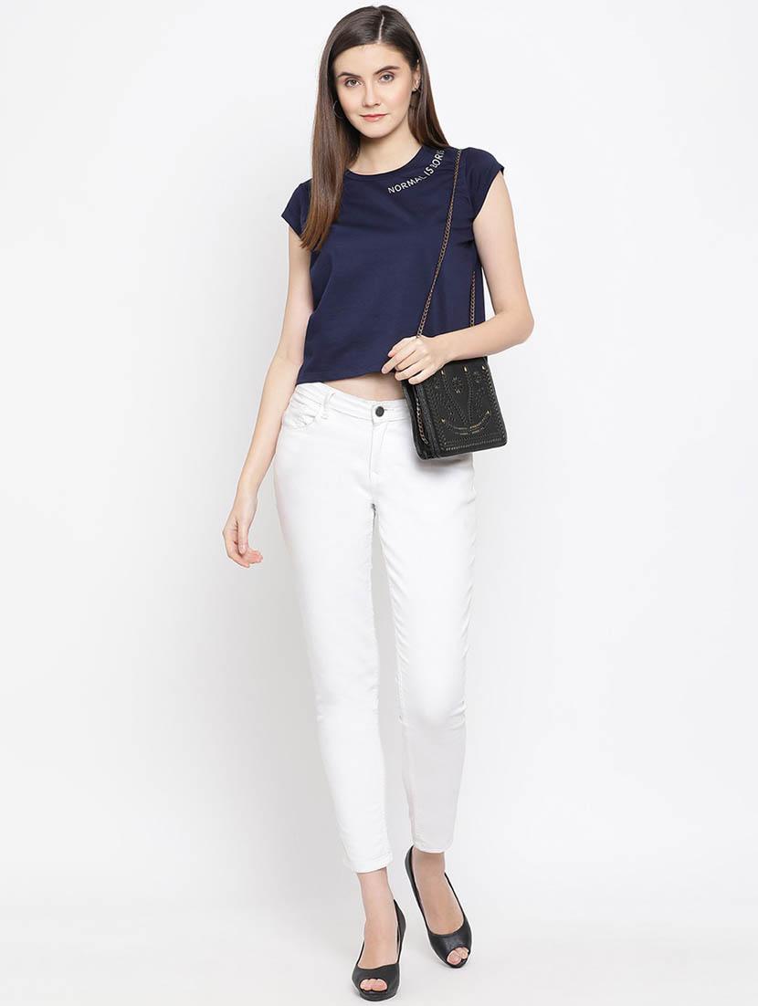 navy blue typography crop t-shirt - 20298836 - Standard Image - 4
