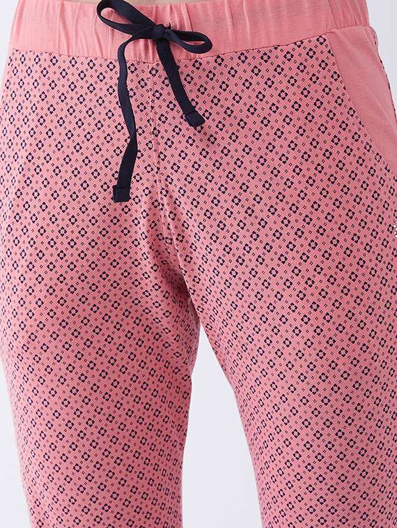 women mid rise printed capri  - 20300184 -  Standard Image - 6