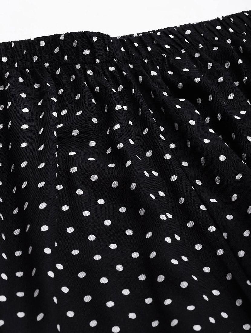 black polka doted knee length short - 20302775 - Standard Image - 4