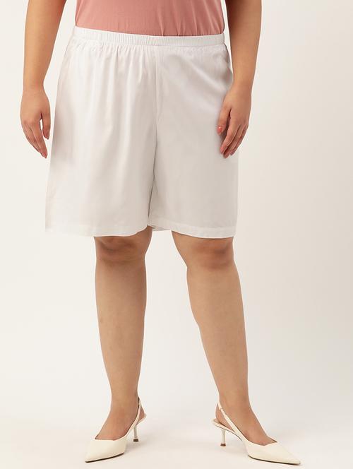 white solid knee length short - 20302779 -  Standard Image - 0