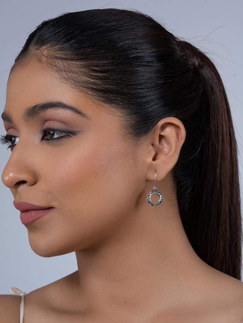 women silver hoop earrings - 20309127 - Standard Image - 4