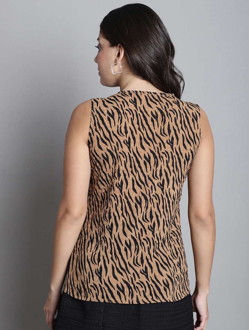 women's straight v neck top - 20309360 - Standard Image - 4
