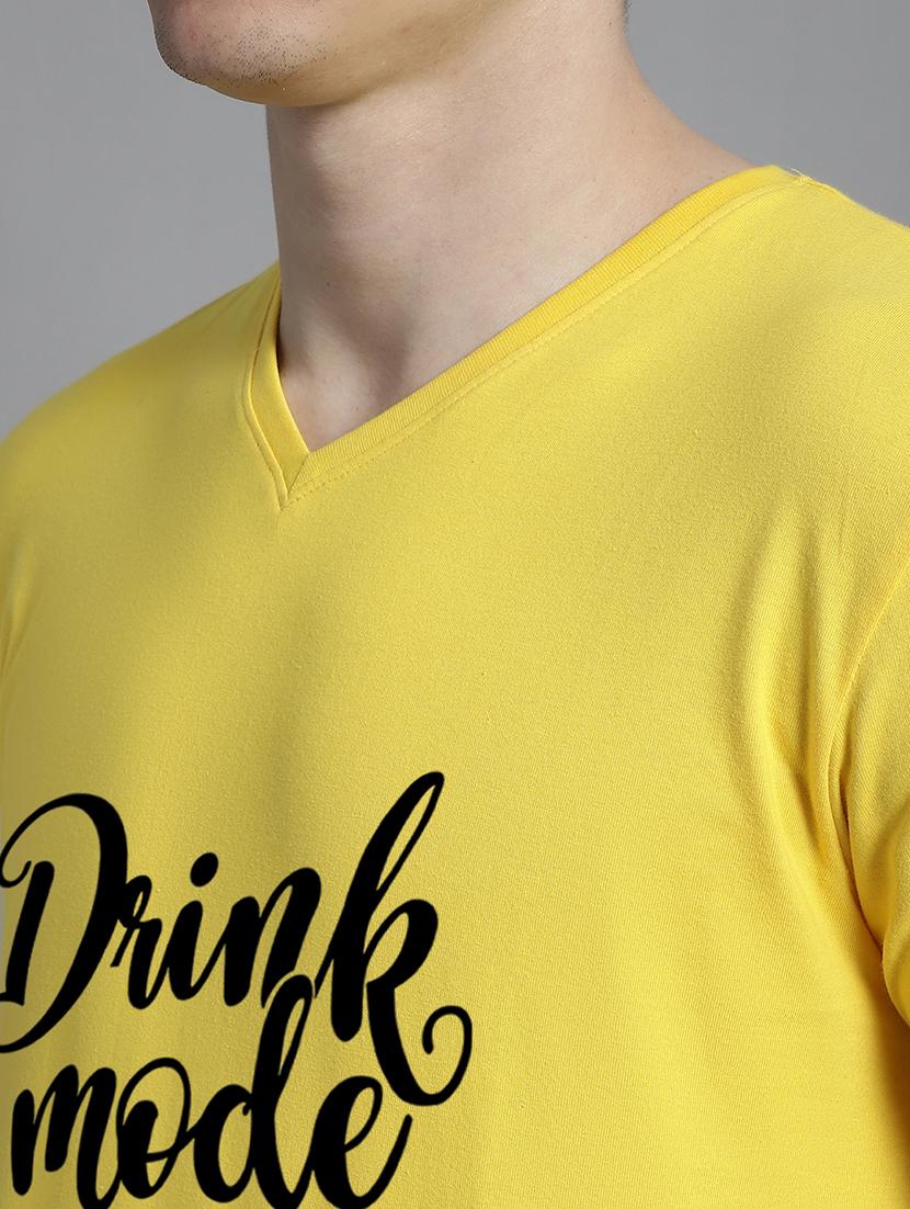 men v-neck graphic chest print t-shirt - 20312172 - Standard Image - 4