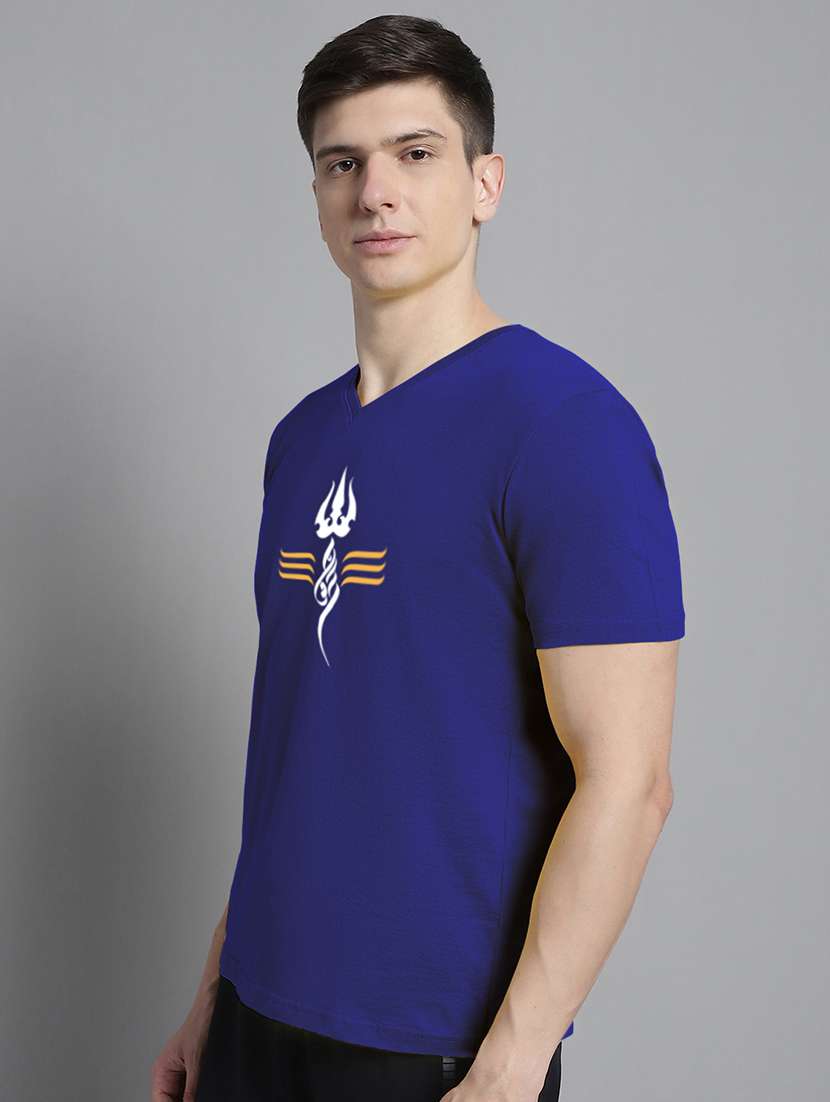 men v-neck graphic chest print t-shirt - 20312271 -  Standard Image - 1