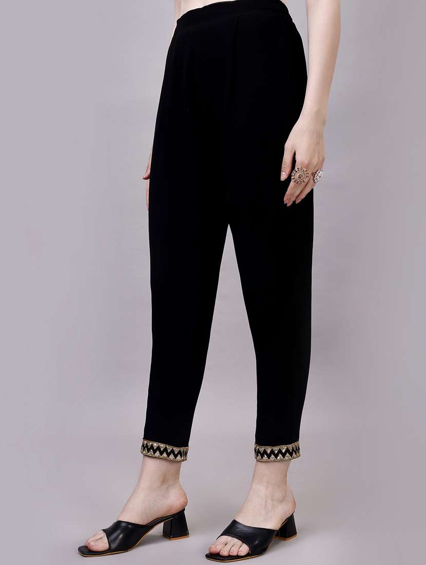 women black kurta pant set with dhupatta - 20315967 -  Standard Image - 4