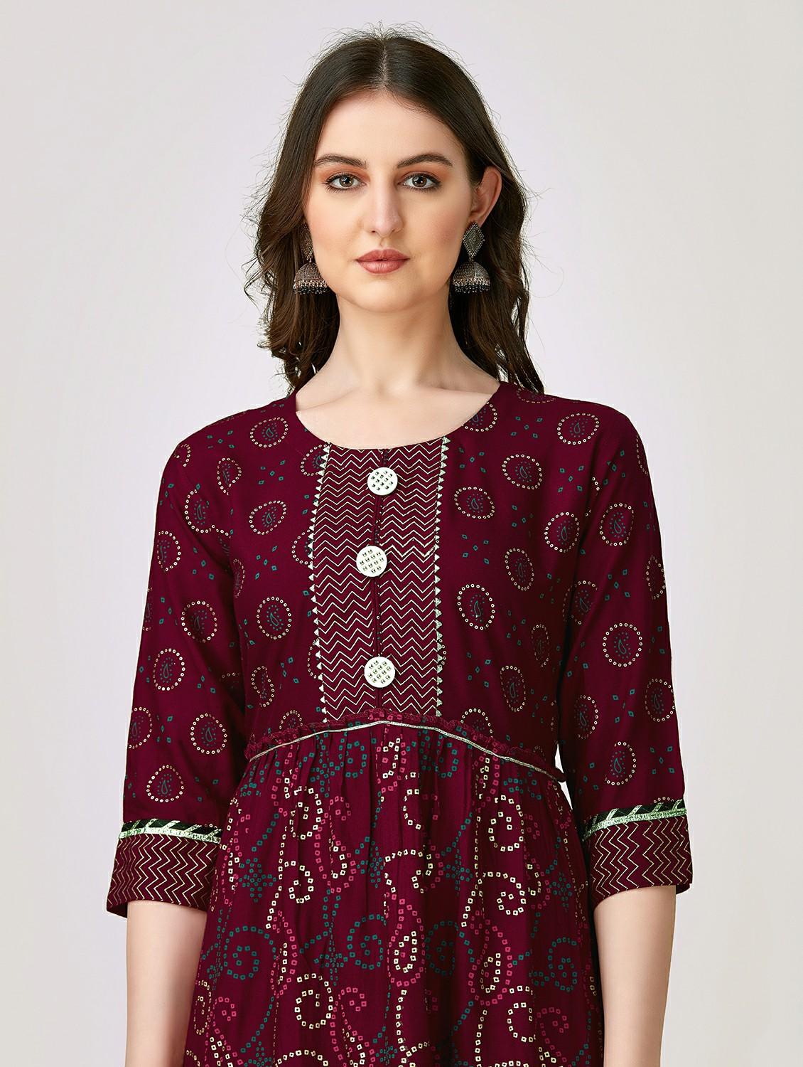 maroon colored flared kurta - 20317943 - Standard Image - 4
