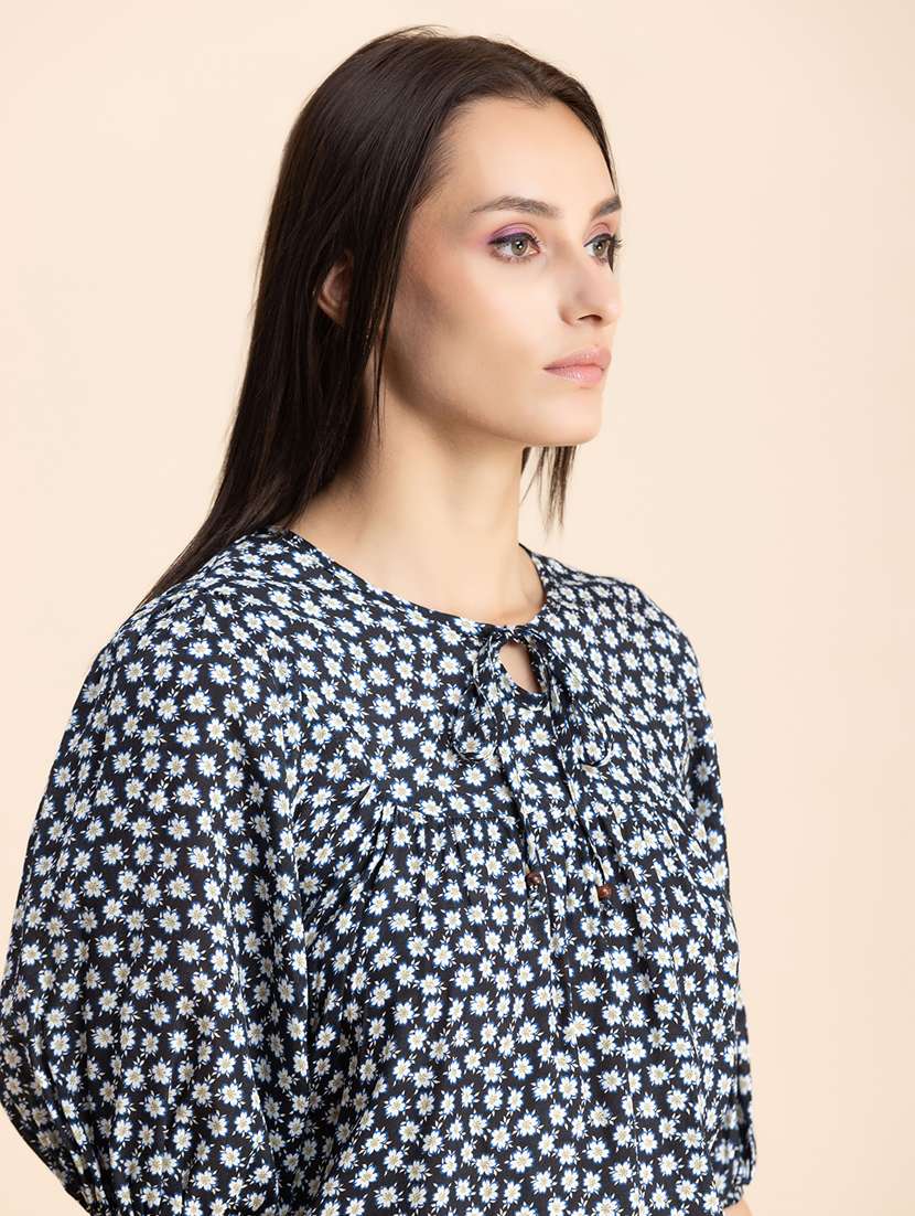 black floral regular top - 20325783 -  Standard Image - 4