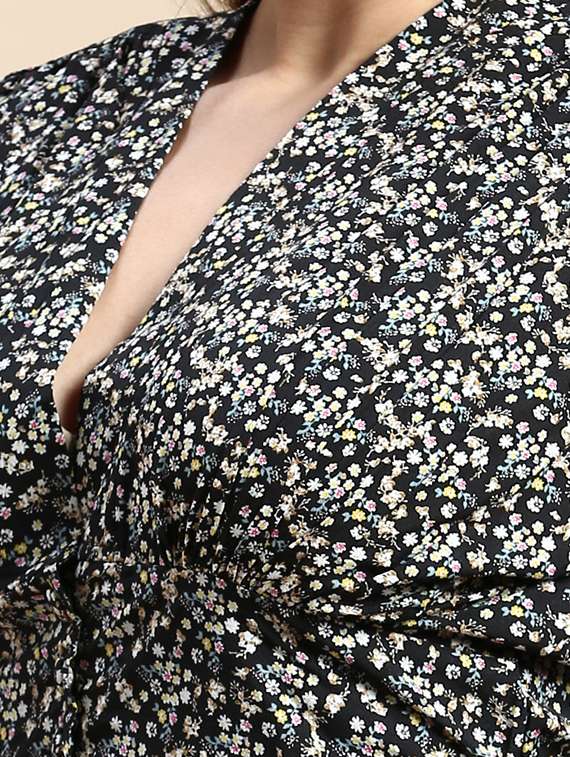 black floral plus top - 20325900 -  Standard Image - 4