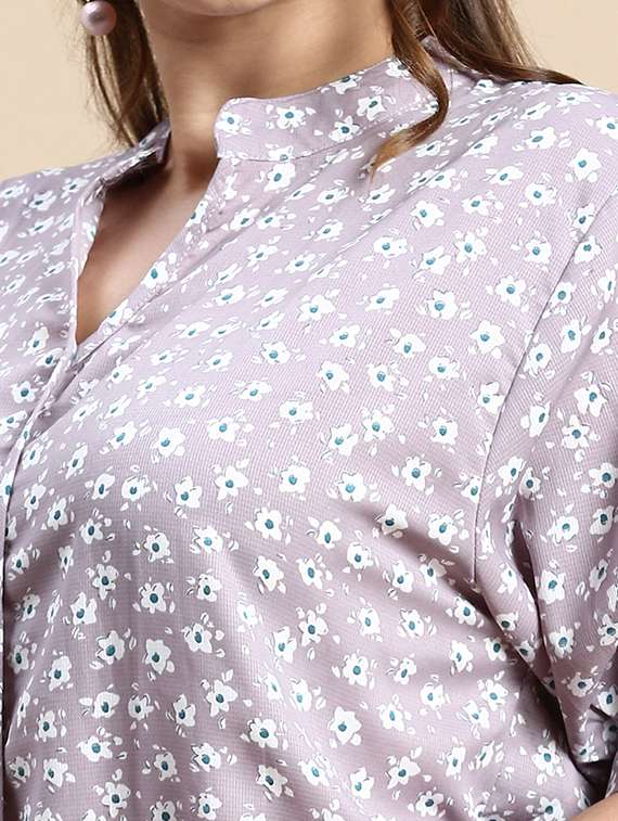 lavender floral print plus size top - 20325909 -  Standard Image - 4