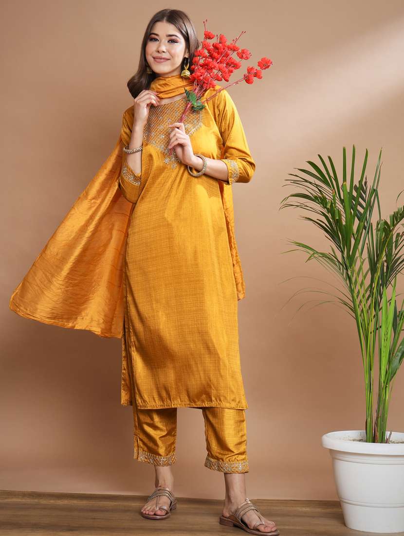 women three quarter sleeve kurta pant with dupatta set