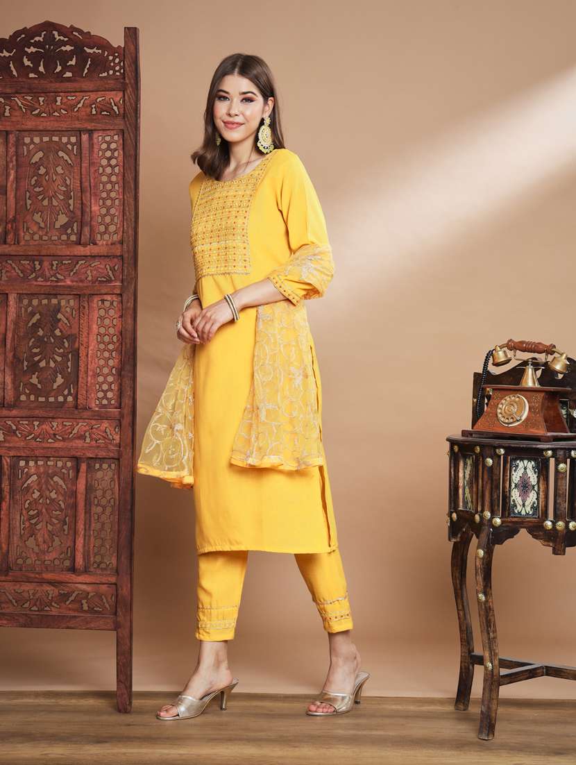 women three quarter sleeve kurta pant with dupatta set