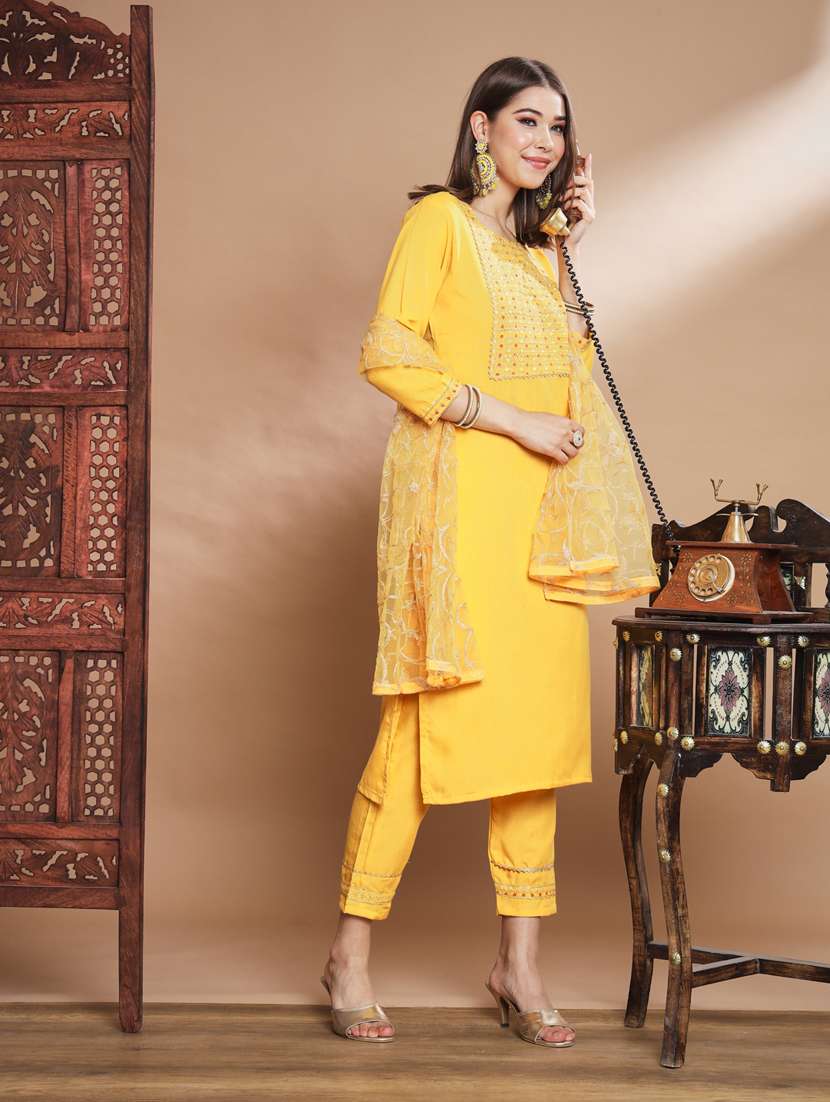 women three quarter sleeve kurta pant with dupatta set - 20329901 -  Standard Image - 1