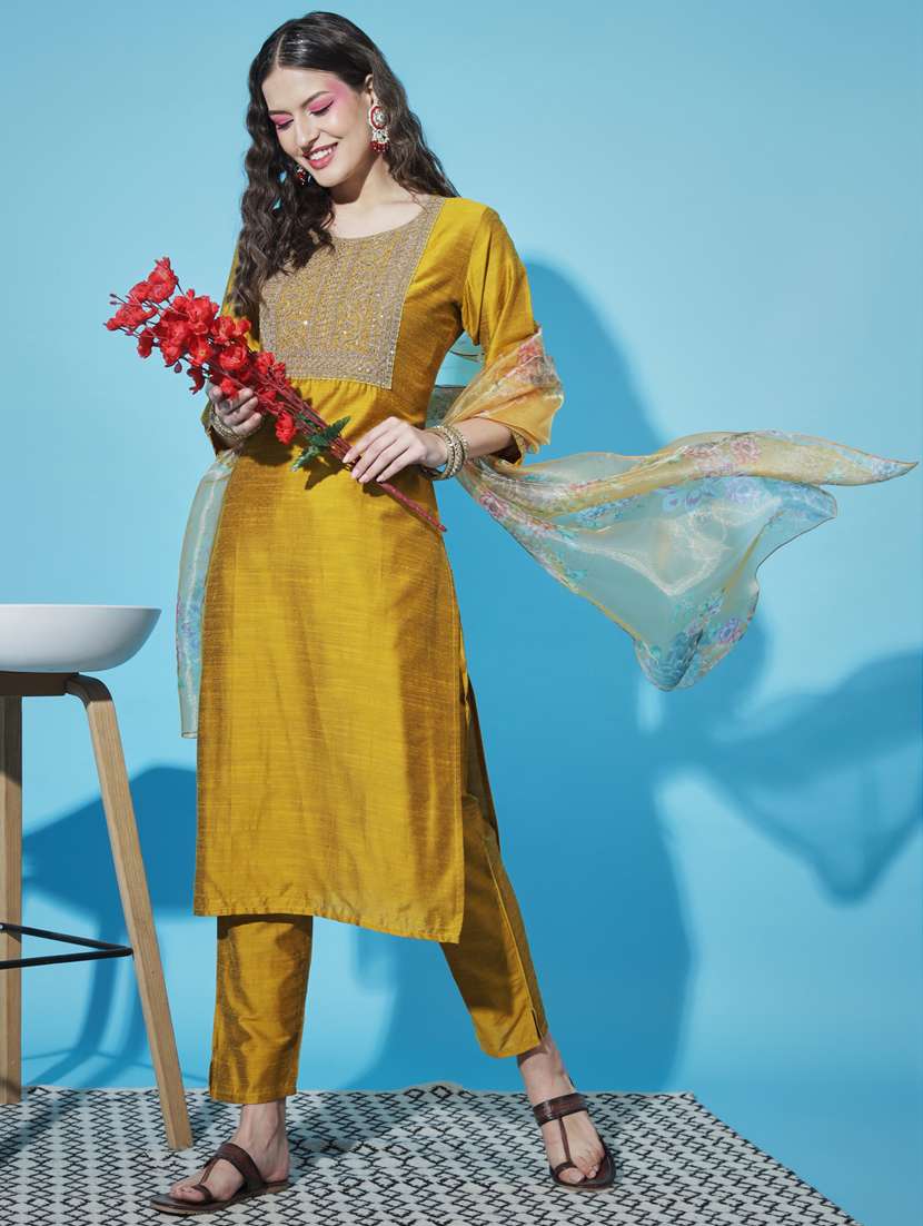 women three quarter sleeve kurta pant with dupatta set