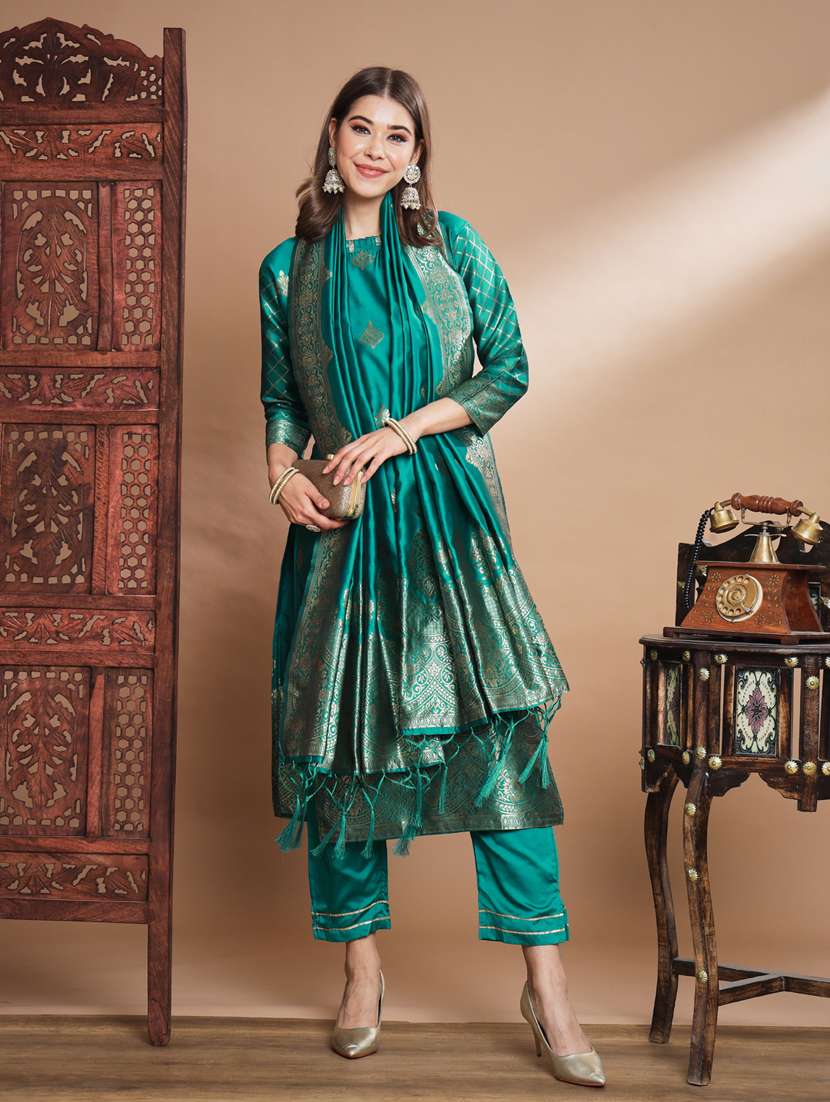 women three quarter sleeve kurta pant with dupatta set