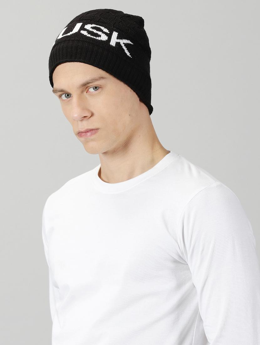 black wool winter cap - 20361878 -  Standard Image - 1