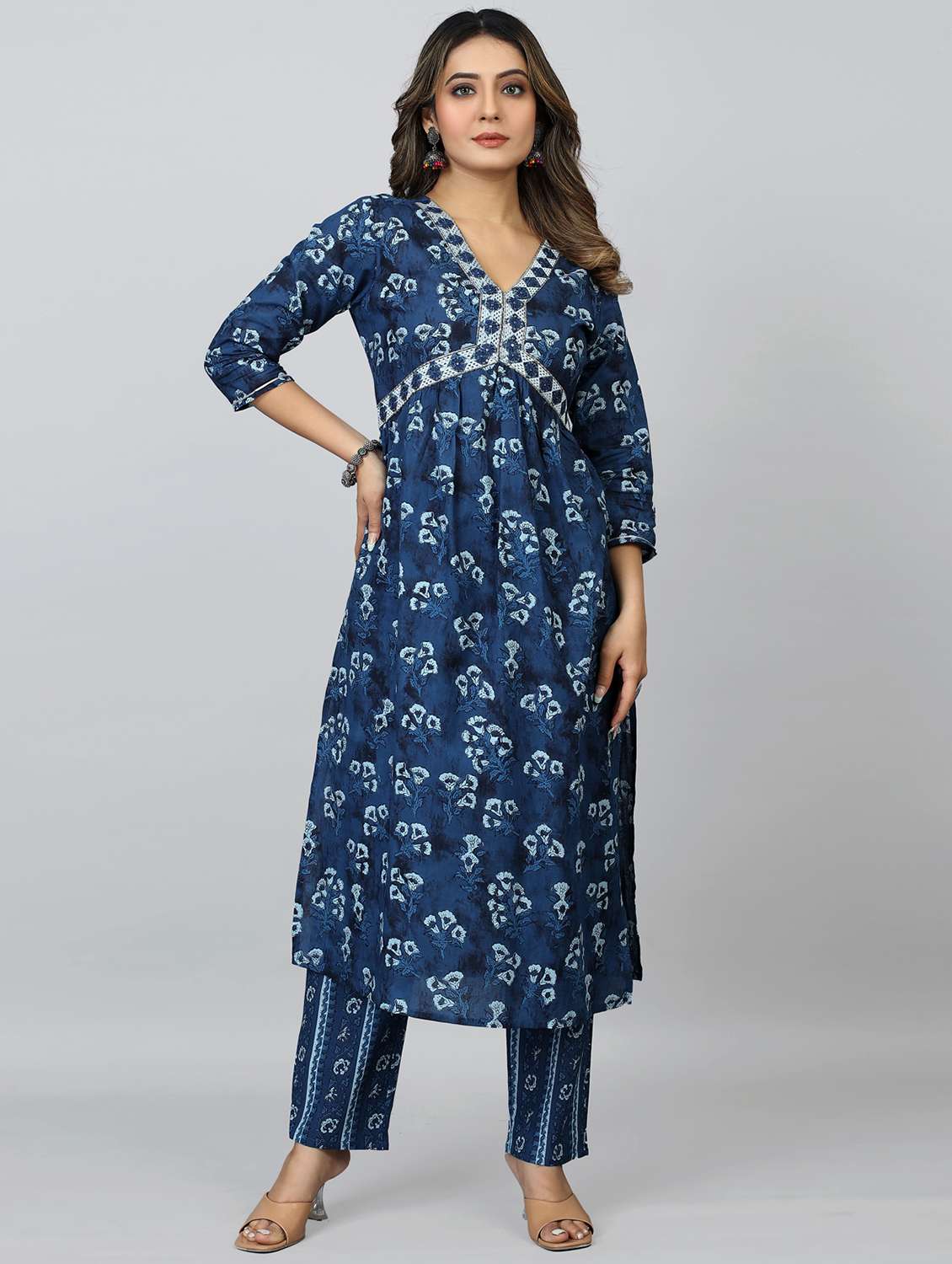 women navy blue floral kurta pant set