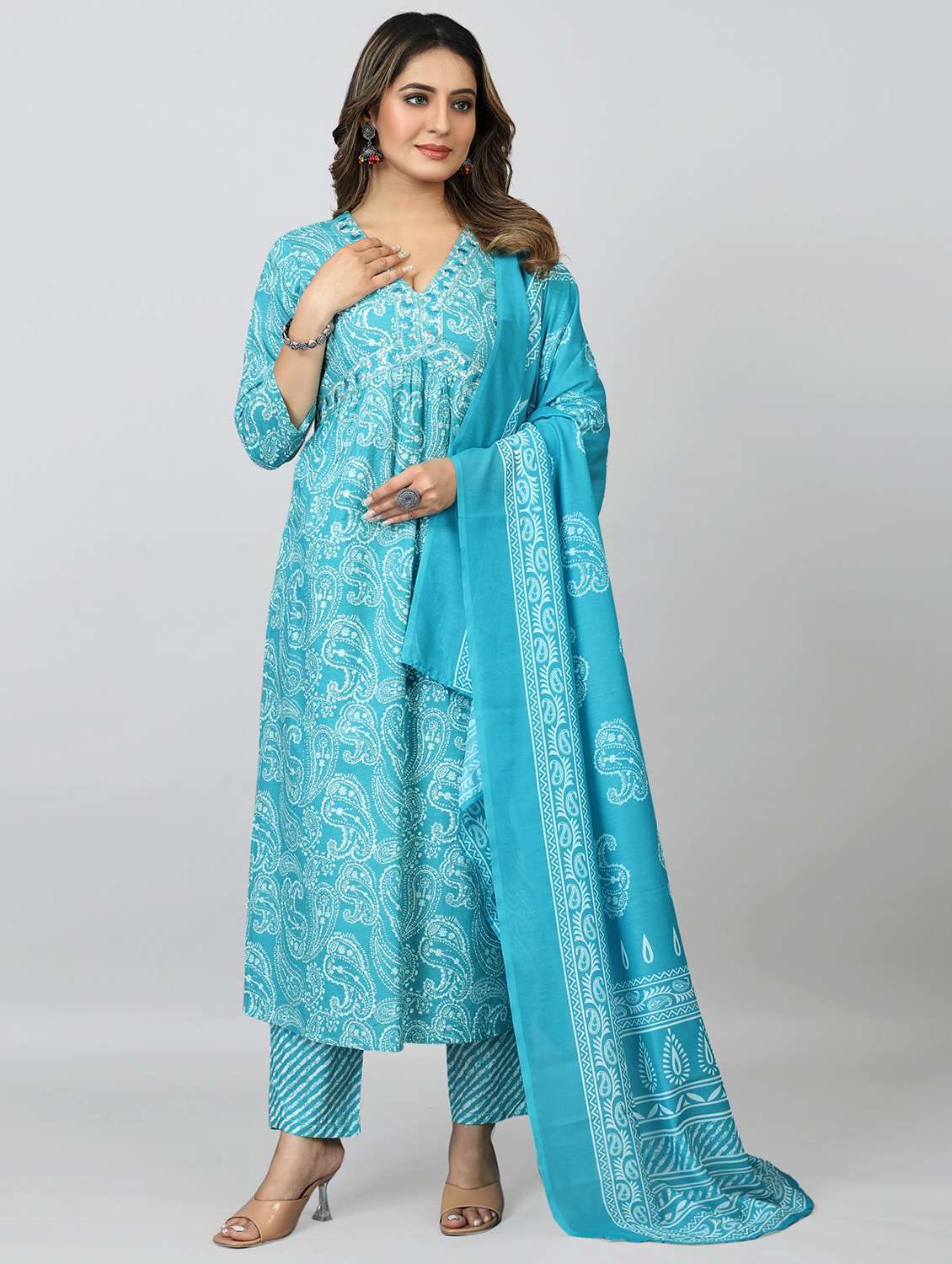 women kurta pant set with dupatta