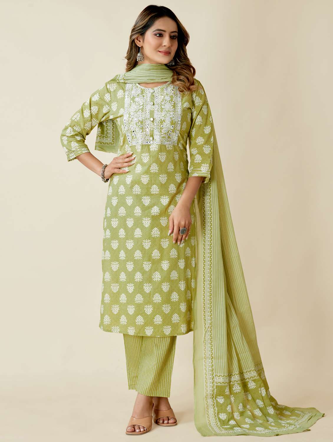 women kurta pant set with dupatta