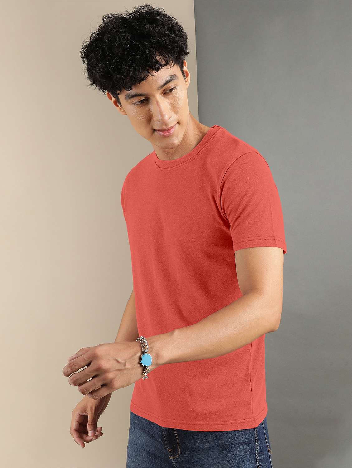 red solid short sleeve t-shirt - 20367739 -  Standard Image - 1