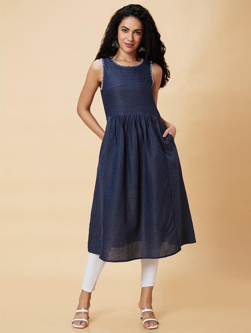women navy blue cotton a-line kurta - 20375071 - Standard Image - 4