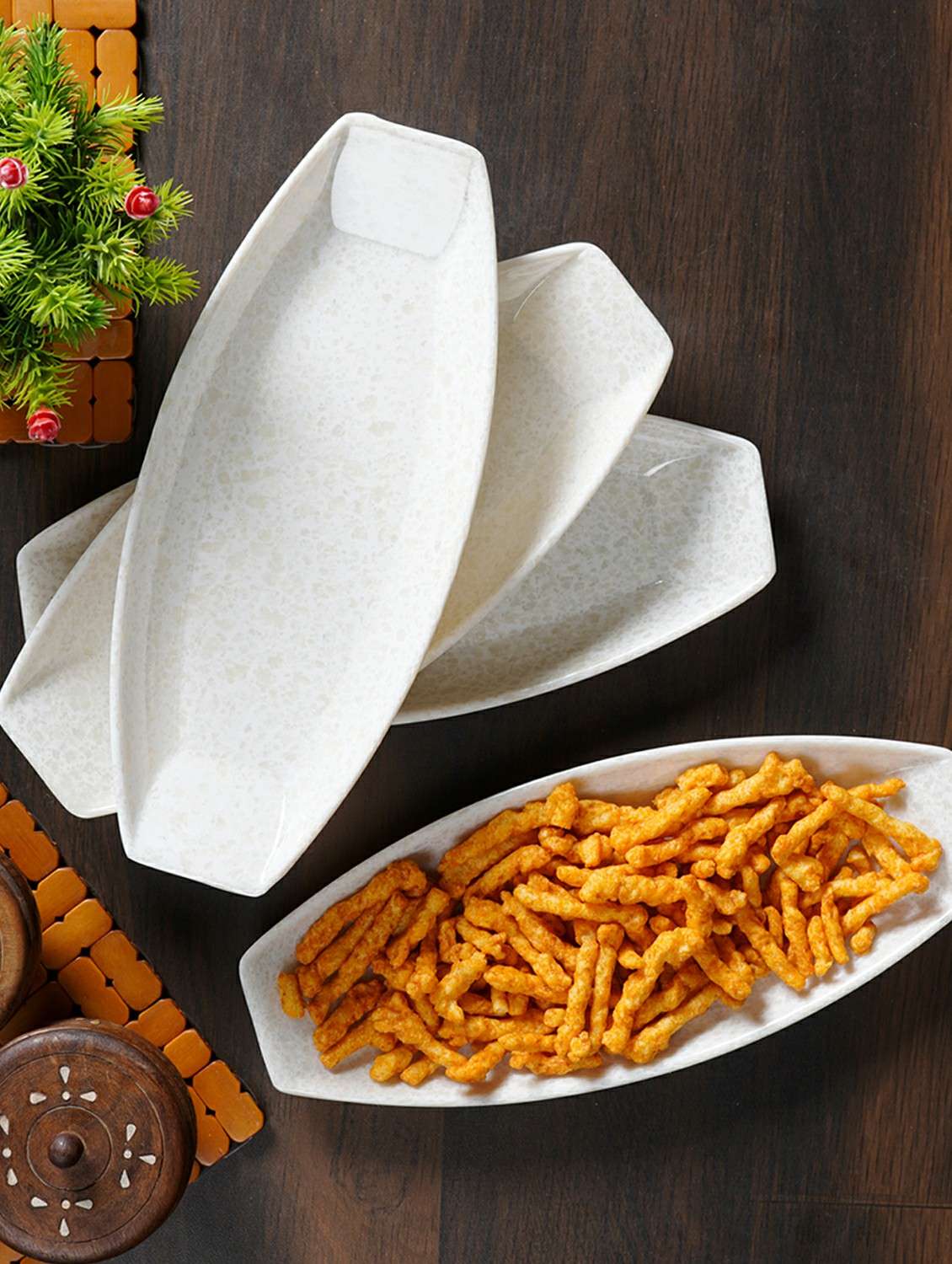 cdi white boat shaped malamine 4 pcs platter set