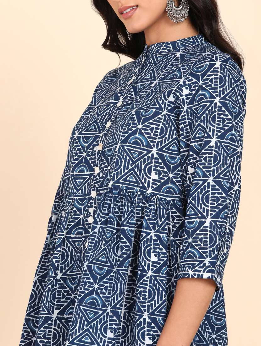 blue dabu print asymmetric shirt - 20381940 -  Standard Image - 4