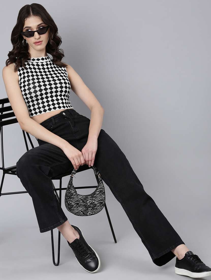 black acrylic crop top - 20383079 - Standard Image - 4