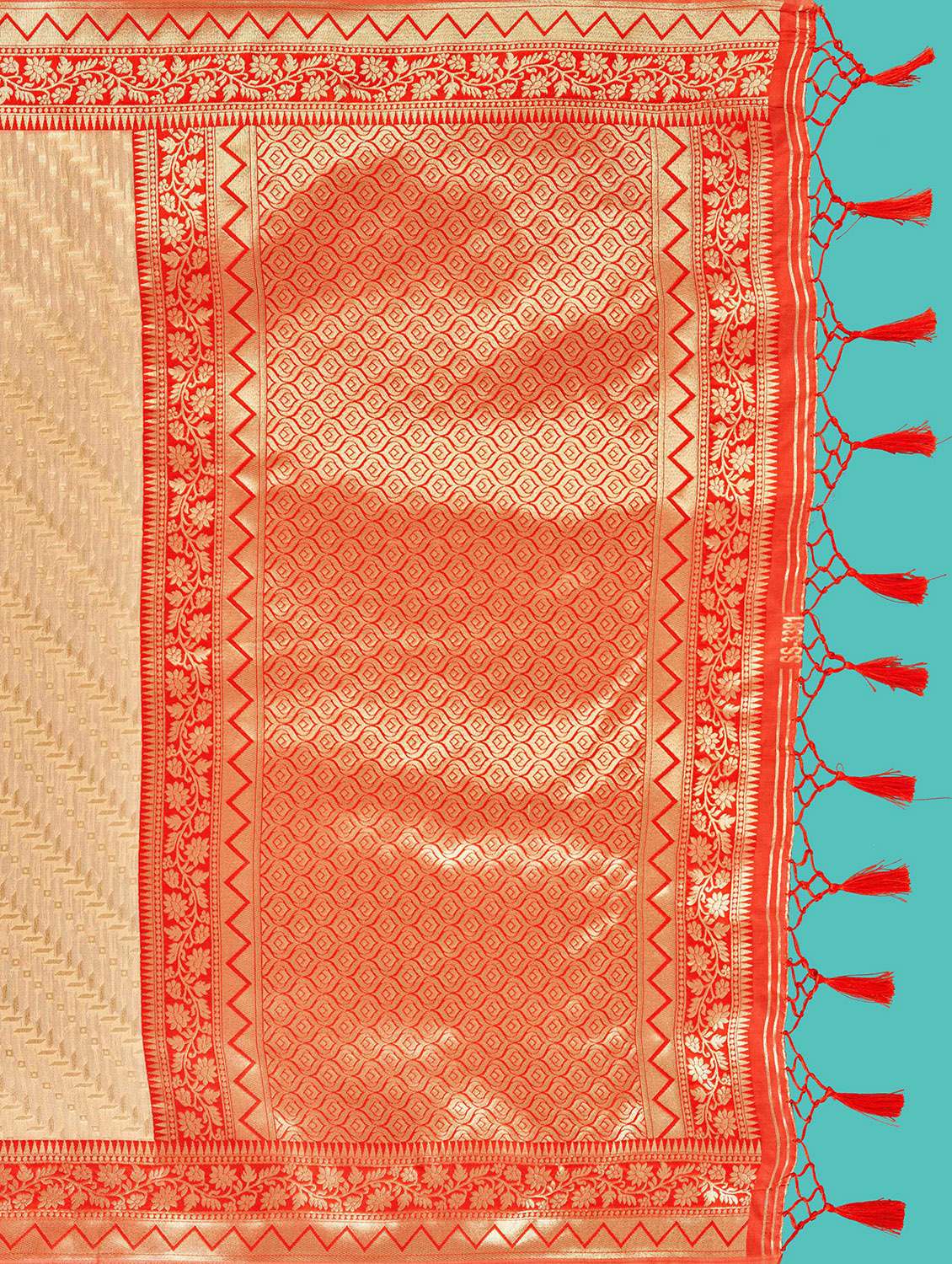 women beige kanjivaram saree - 20384170 - Standard Image - 4