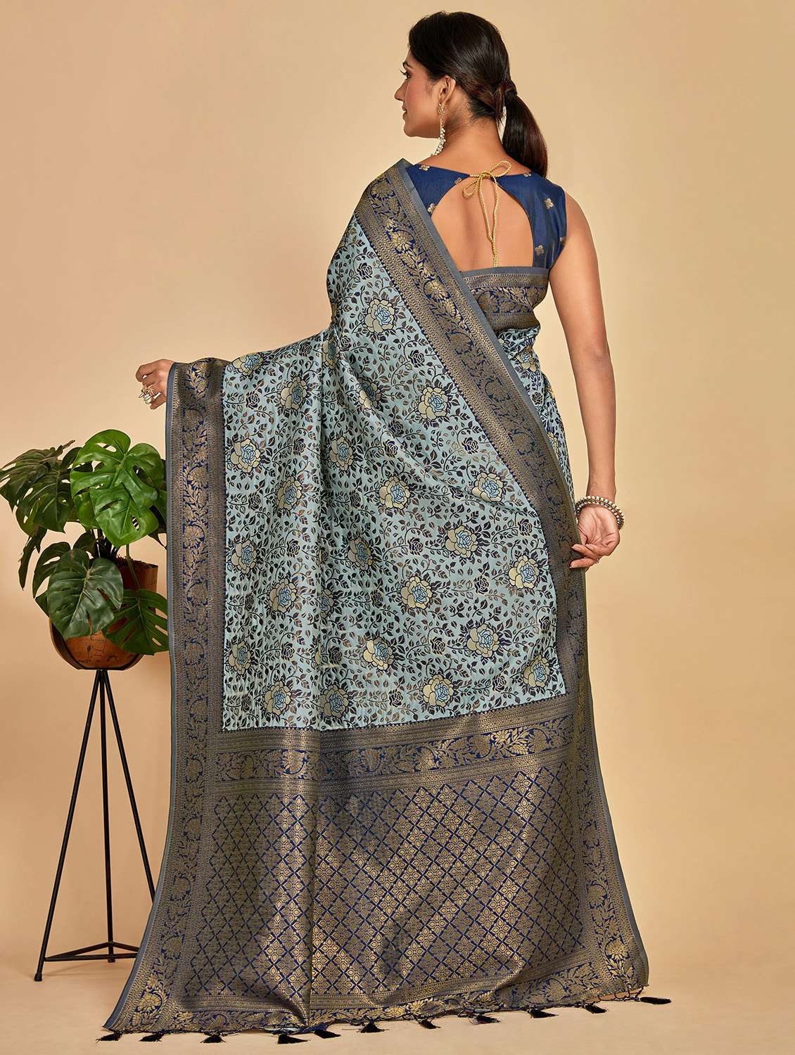 women's banarasi saree with blouse - 20384208 -  Standard Image - 1