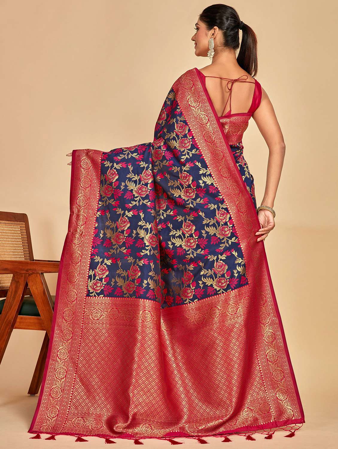 women's floral purple colored saree with blouse - 20384227 -  Standard Image - 1