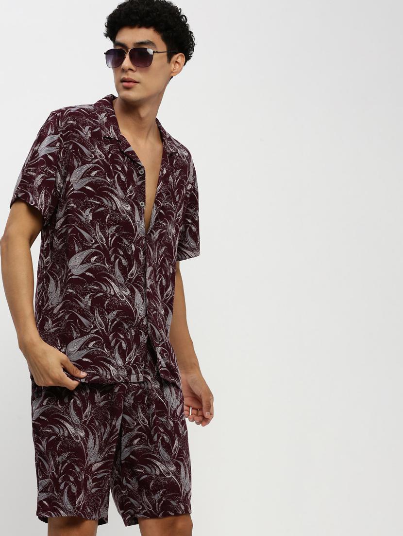 men burgundy tropical print cotton blend co-ord set - 20384316 - Standard Image - 4