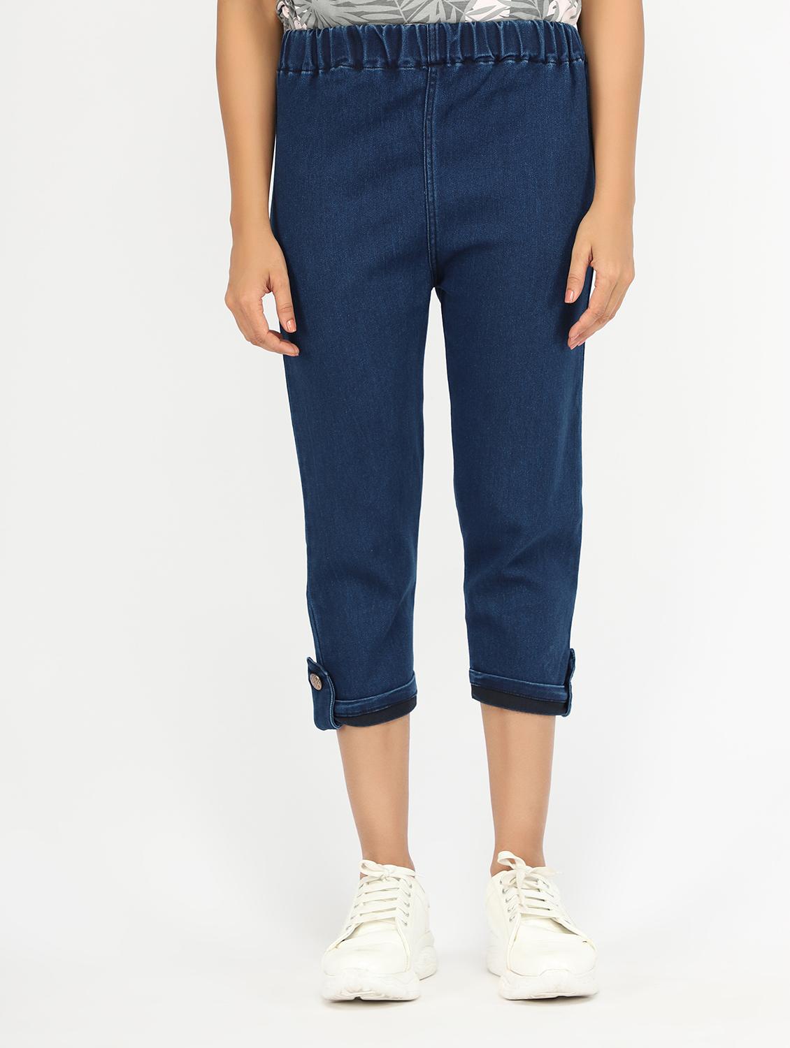 women blue skinny fit denim capri